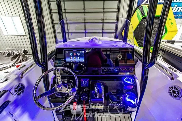 Slide: The Image of Tidewater 210 LXF 2025 - 25