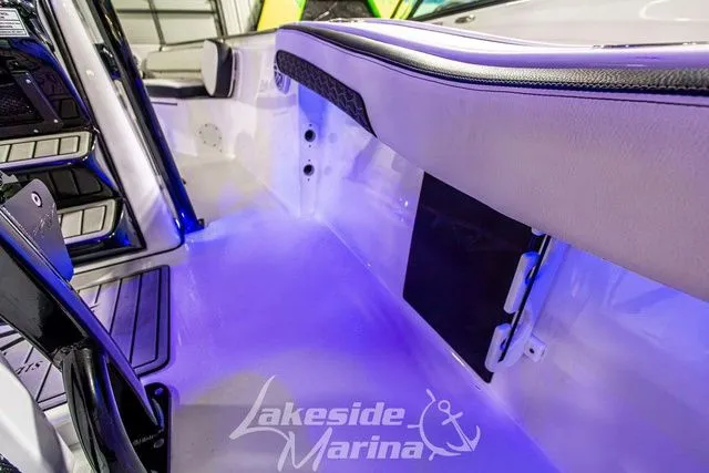 Slide: The Image of Tidewater 210 LXF 2025 - 32