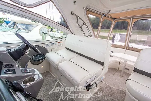 Slide: The Image of Cruisers Yachts 420 Express 2006 - 42