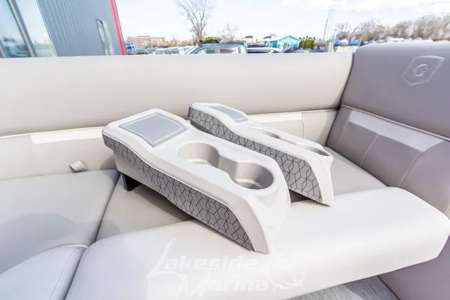 Slide: The Image of Godfrey Sweetwater 2286 SBX 2025 - 12