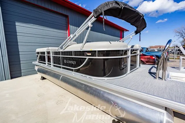 Slide: The Image of Godfrey Sweetwater 2286 SBX 2025 - 3