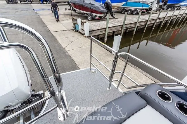 Slide: The Image of Godfrey Monaco 235 SFL 2025 - 35