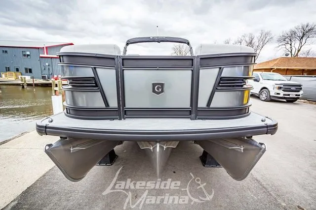 Slide: The Image of Godfrey AquaPatio 255 SFL 2025 - 10