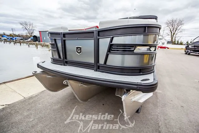 Slide: The Image of Godfrey AquaPatio 255 SFL 2025 - 11