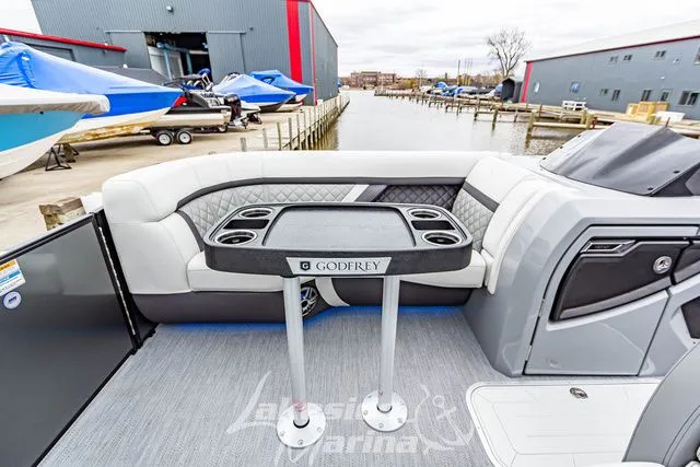 Slide: The Image of Godfrey AquaPatio 255 SFL 2025 - 15