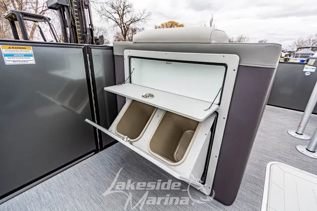 Slide: The Image of Godfrey AquaPatio 255 SFL 2025 - 32