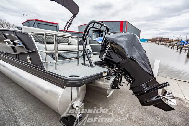 Slide: The Image of Godfrey AquaPatio 255 SFL 2025 - 4