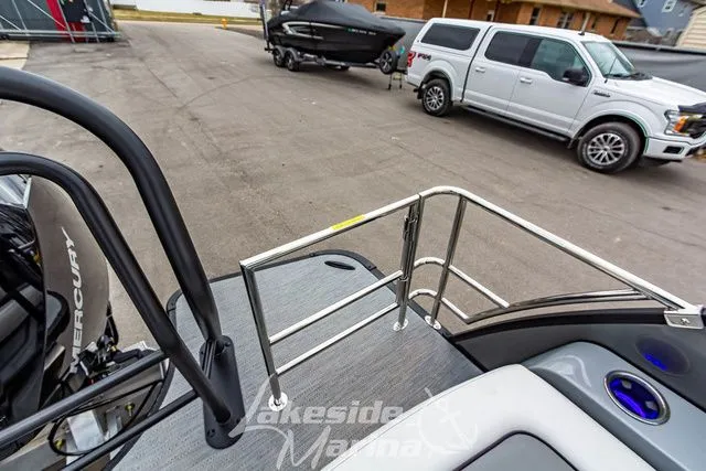 Slide: The Image of Godfrey AquaPatio 255 SFL 2025 - 49