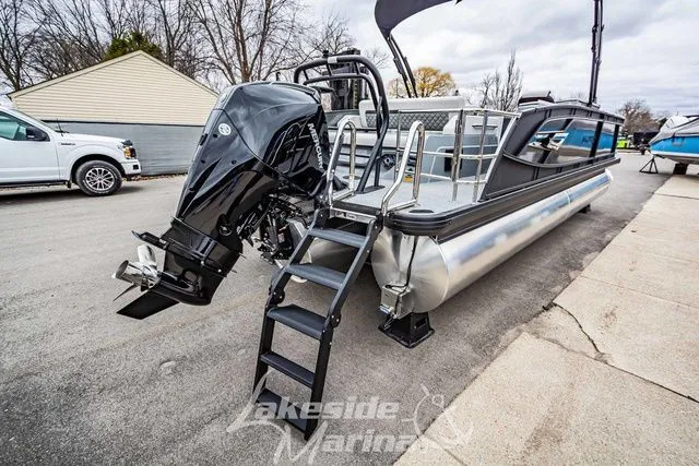 Slide: The Image of Godfrey AquaPatio 255 SFL 2025 - 6