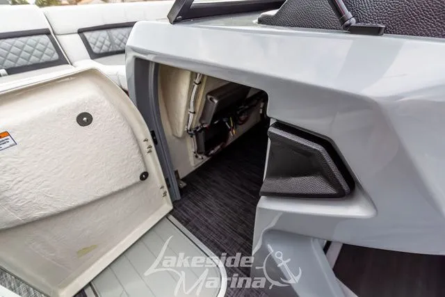 Slide: The Image of Godfrey AquaPatio 235 ULW 2025 - 23