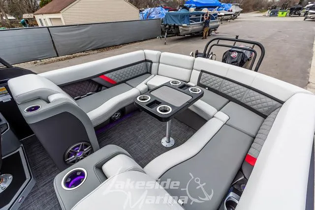 Slide: The Image of Godfrey AquaPatio 235 ULW 2025 - 36