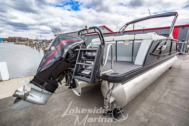 Slide: The Image of Godfrey AquaPatio 235 ULW 2025 - 4