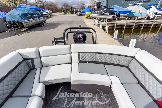 Slide: The Image of Godfrey AquaPatio 235 ULW 2025 - 41