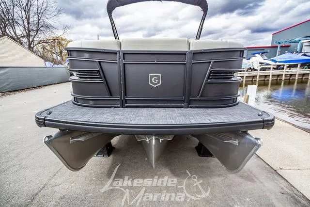 Slide: The Image of Godfrey AquaPatio 235 ULW 2025 - 9