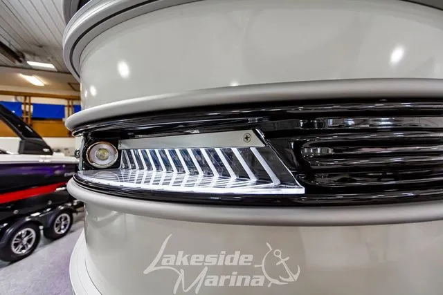 Slide: The Image of Godfrey AquaPatio 255 SDC 2023 - 15