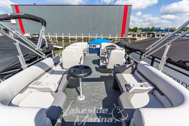 Slide: The Image of Godfrey SW 2286 SBX 2024 - 33