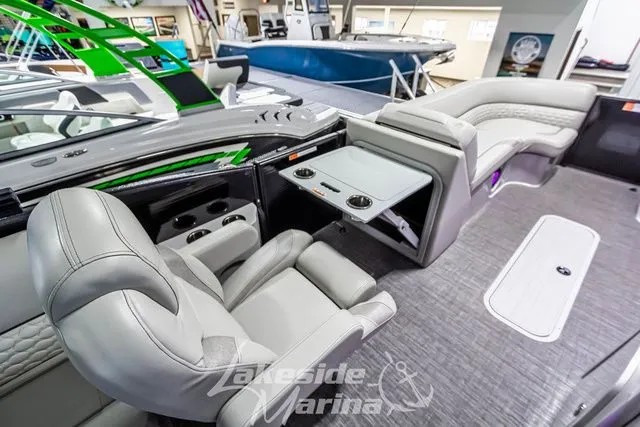 Slide: The Image of Crest Caribbean LX 230 SLC CP3 2023 - 21