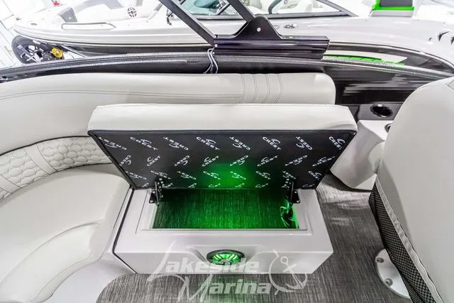 Slide: The Image of Crest Caribbean LX 230 SLC CP3 2023 - 32