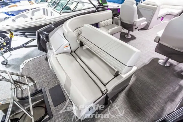 Slide: The Image of Crest Caribbean LX 230 SLC CP3 2023 - 35