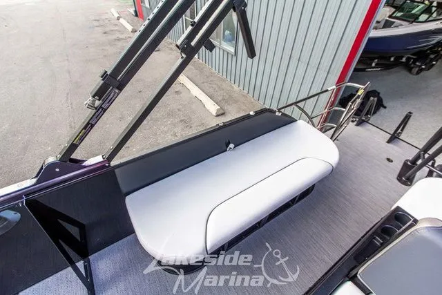 Slide: The Image of Godfrey Sweetwater 2286 SFL 27" iMPACT Center Tube Package 2025 - 27