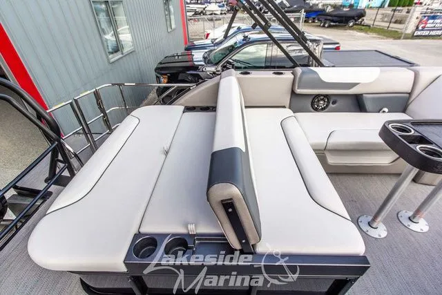 Slide: The Image of Godfrey Sweetwater 2286 SFL 27" iMPACT Center Tube Package 2025 - 29