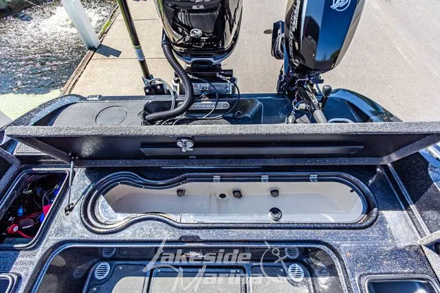 Slide: The Image of Triton 216 Fishunter 2020 - 13