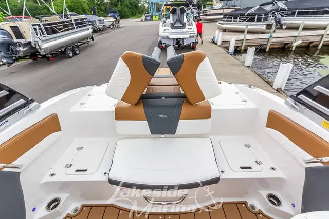 Slide: The Image of Chaparral 21 SSi 2025 - 16