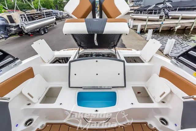 Slide: The Image of Chaparral 21 SSi 2025 - 17