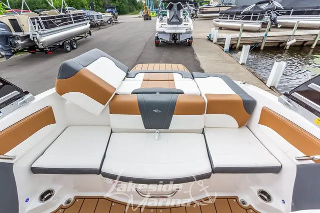 Slide: The Image of Chaparral 21 SSi 2025 - 19