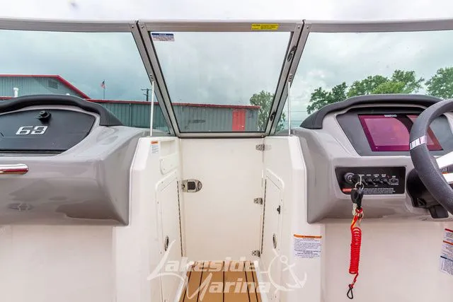 Slide: The Image of Chaparral 21 SSi 2025 - 31