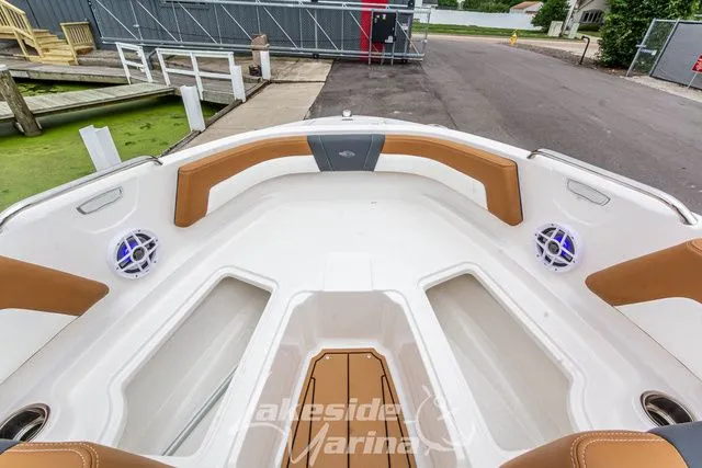 Slide: The Image of Chaparral 21 SSi 2025 - 35