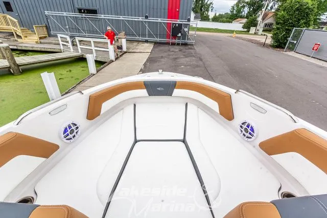 Slide: The Image of Chaparral 21 SSi 2025 - 36