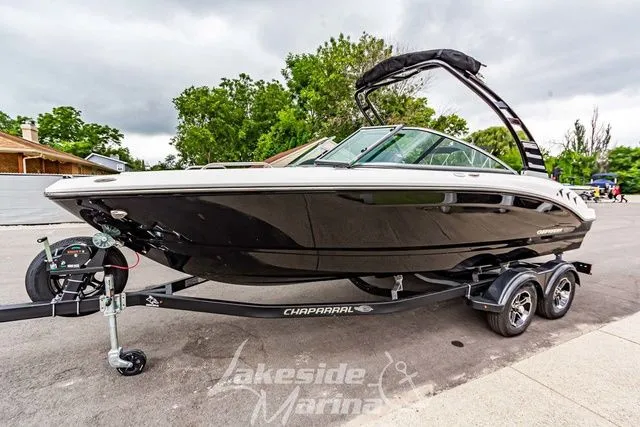 Slide: The Image of Chaparral 21 SSi 2025 - 8