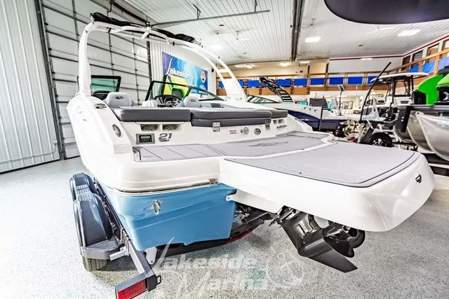 Slide: The Image of Chaparral 21 SSi 2026 - 6