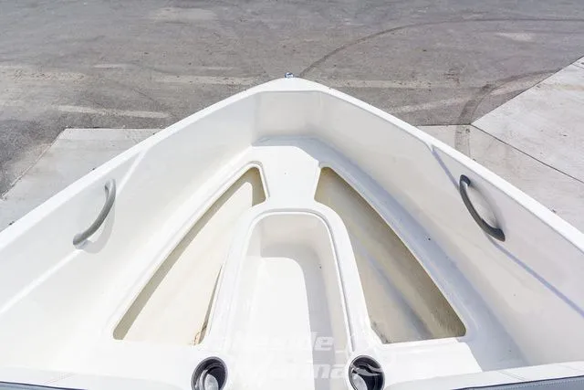 Slide: The Image of Bayliner 170 Bowrider 2019 - 25