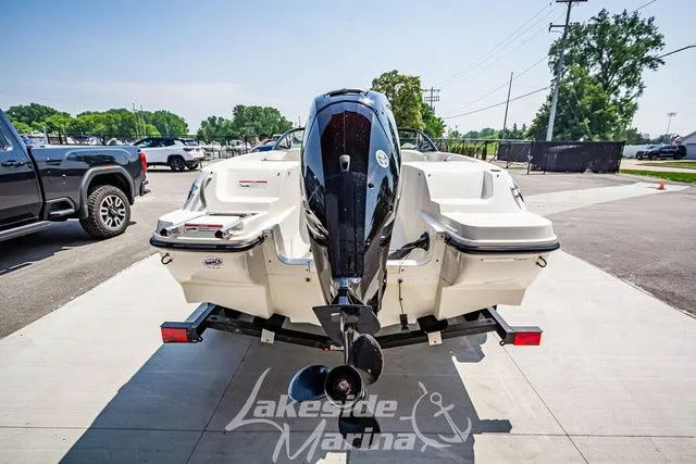 Slide: The Image of Bayliner 170 Bowrider 2019 - 5