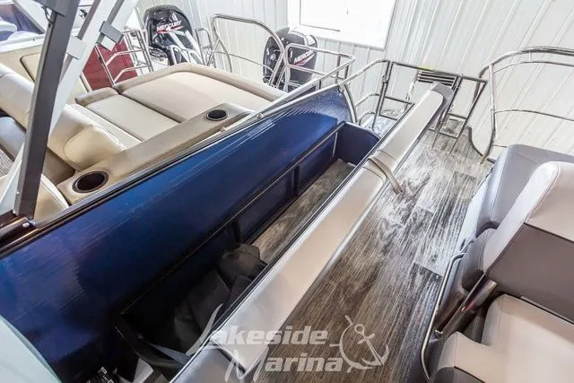 Slide: The Image of Godfrey Monaco 235 SFL 27 In. Package 2025 - 24