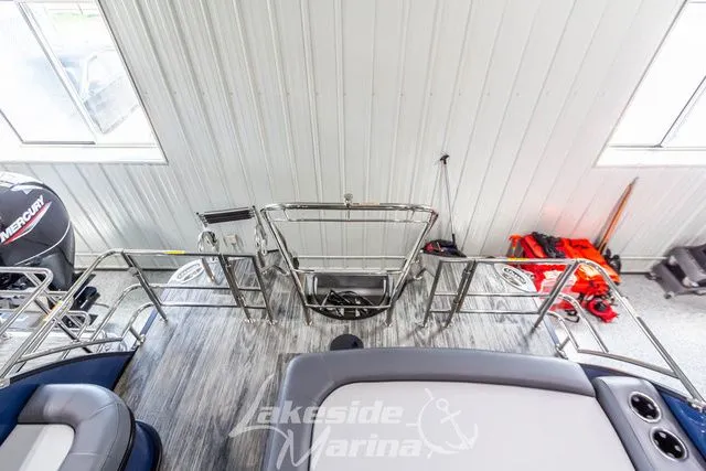 Slide: The Image of Godfrey Monaco 235 SFL 27 In. Package 2025 - 28