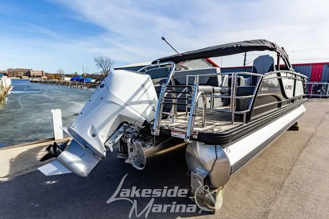 Slide: The Image of Godfrey Monaco 235 SFL 27 In. Package 2025 - 4