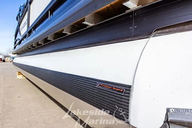 Slide: The Image of Godfrey Monaco 235 SFL 27 In. Package 2025 - 8