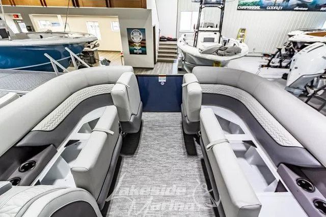 Slide: The Image of Godfrey Monaco 235 SB GTP 27 in. Center Tube Package 2025 - 13