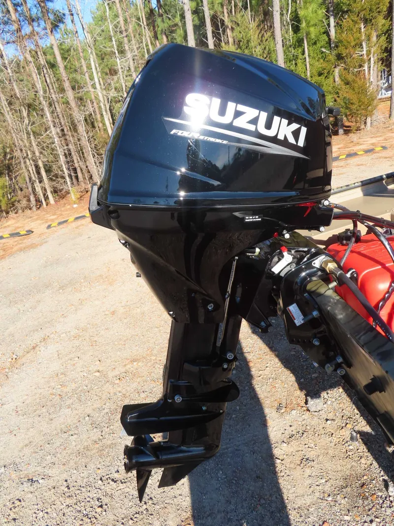 Slide: The Image of Suzuki outboard motor on SeaArk 1648 Special 2026. - 19