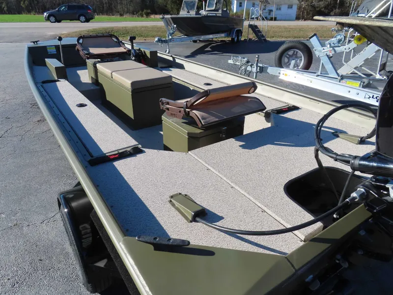 Slide: The Image of SeaArk 1652 Crappie Suzuki 40 Trailer boat, interior view, 2026 model. - 18
