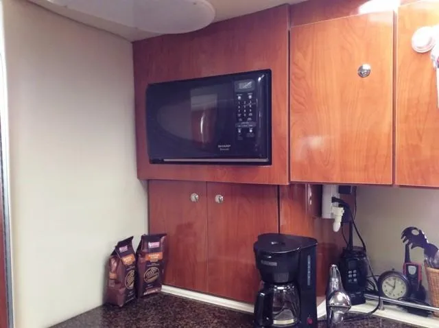 Slide: The Image of Galley in a 2006 Four Winns 328 Vista yacht. - 14