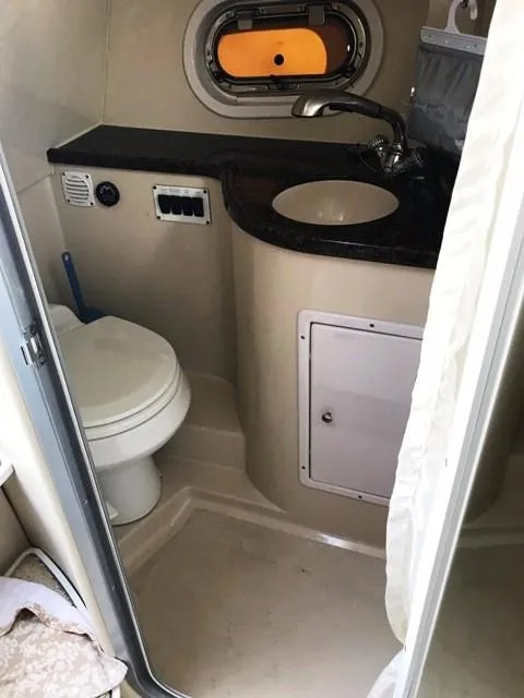 Slide: The Image of 2006 Four Winns 328 Vista boat bathroom interior - 23