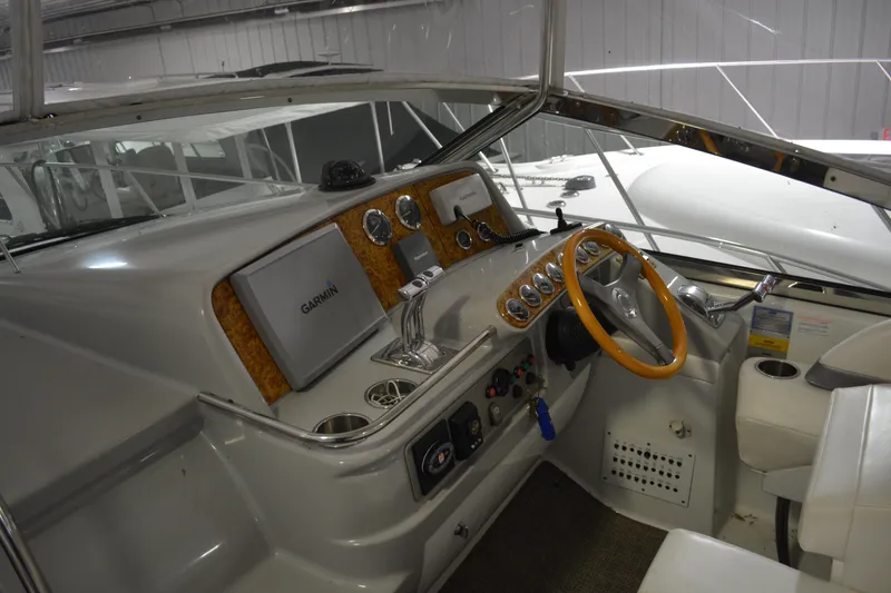 Slide: The Image of 2006 Formula 40 Performance Cruiser interior seating with beige upholstery. - 23