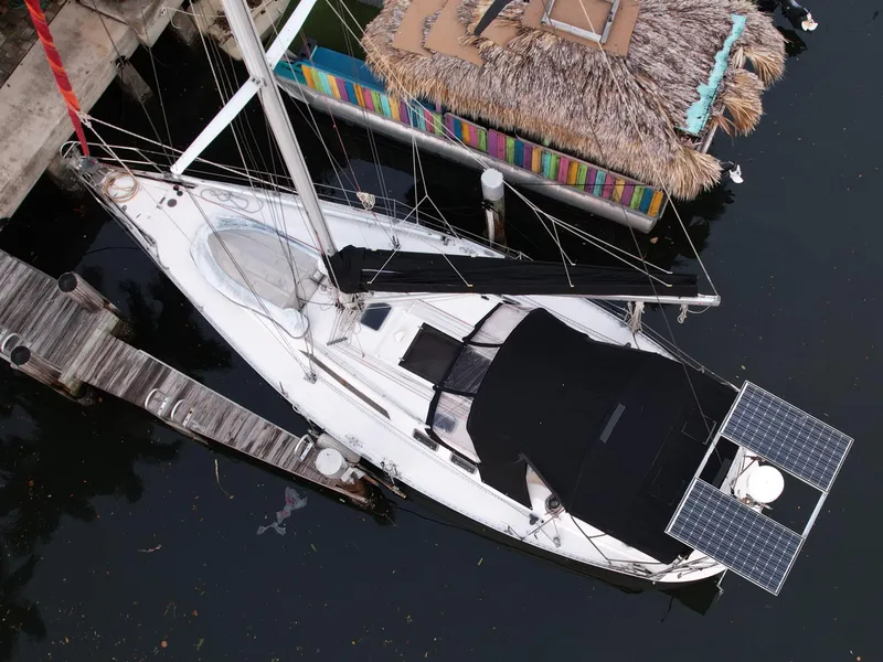 Slide: The Image of Canadian Sailcraft CS40 1989 - 62