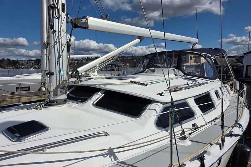 Slide: The Image of 2007 Hunter 44DS "Whitehawk" - 10