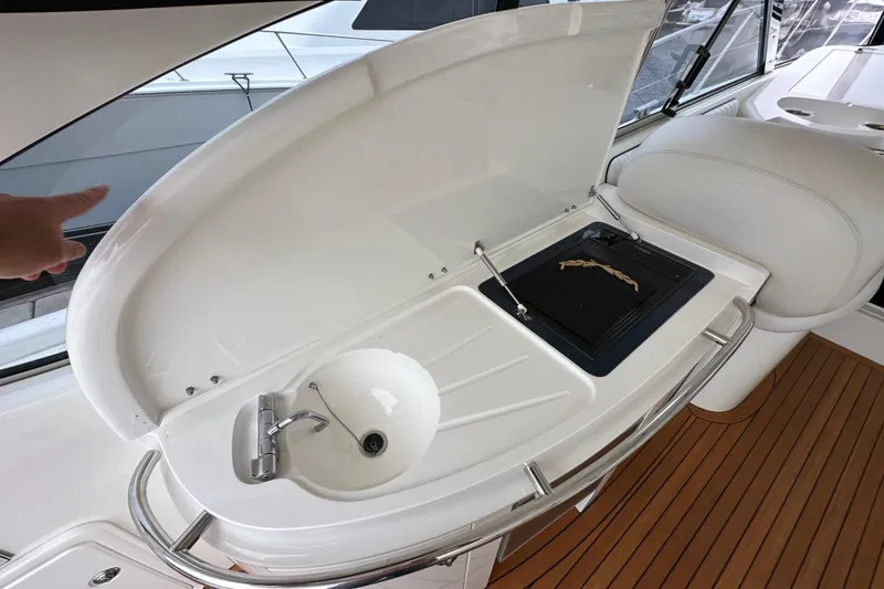 Slide: The Image of Sunseeker Predator 60 yacht interior with sink and grill, 2000 model. - 39
