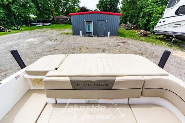 Slide: The Image of Bayliner VR6 Bowrider 2016 - 12